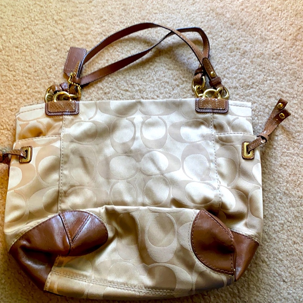 Super Cute Vintage Coach Purse